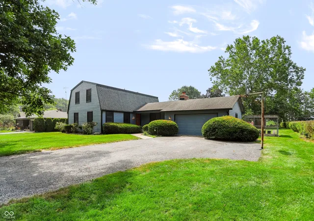 4th image of 12107 Briarway South Dr, Indianapolis, IN 46259 | MLS# 22115430