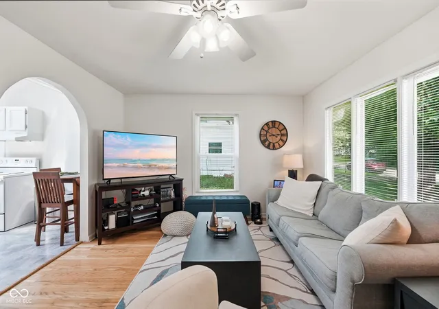 Photo 4 of Sale Pending at 6832 Hillside Ave, Indianapolis, IN 46220 | MLS# 22115442 | Listing updated on 2026-09-02