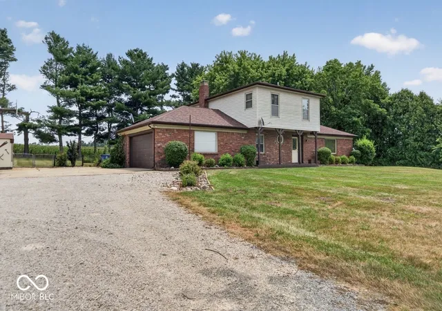 Photo 2 of Single family home for sale at 3092 N State Rd 17, Logansport, IN 46947 | MLS# 22115443 | Listing updated on 2026-07-23