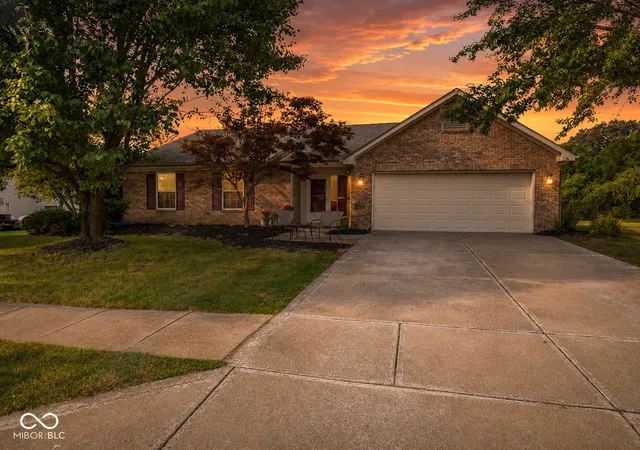 1st image of 10121 Cornith Wy, Avon, IN 46123 | MLS# 22115447
