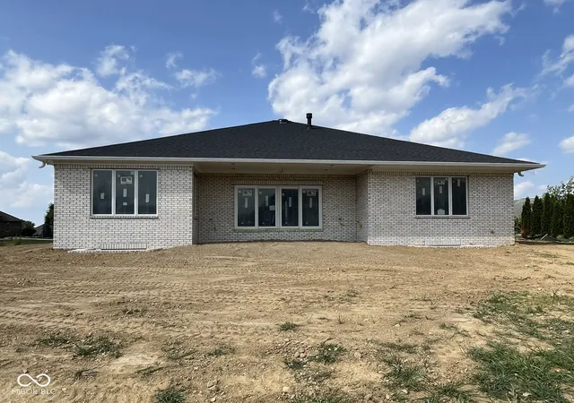 2nd image of 5421 Camden Ln, Greenwood, IN 46143 | MLS# 22115463