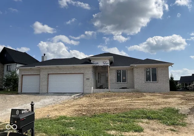 3rd image of 5421 Camden Ln, Greenwood, IN 46143 | MLS# 22115463