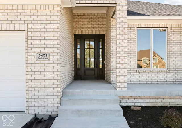 Photo 3 of Single family home for sale at 5421 Camden Ln, Greenwood, IN 46143 | MLS# 22115463 | Listing updated on 2026-10-15