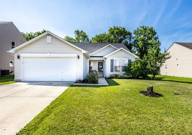 1st image of 6119 Green Glade Dr, Whitestown, IN 46075 | MLS# 22115474