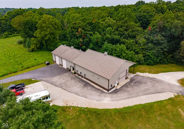 Photo 2 of Single family home for sale at 2508 W Indian Crk Rd, Trafalgar, IN 46181 | MLS# 22115488 | Listing updated on 2026-09-24