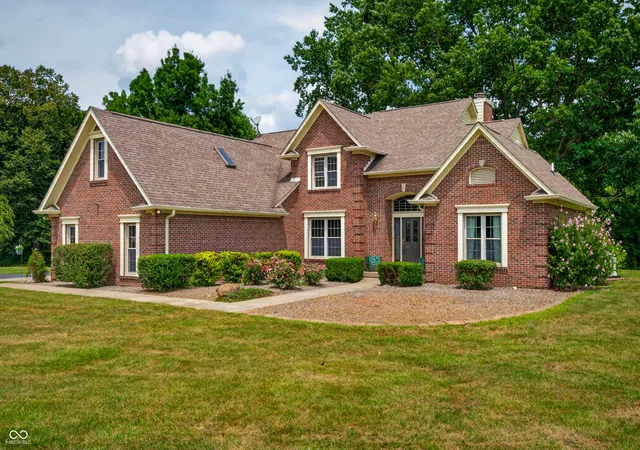 2nd image of 2508 W Indian Creek Rd, Trafalgar, IN 46181 | MLS# 22115488