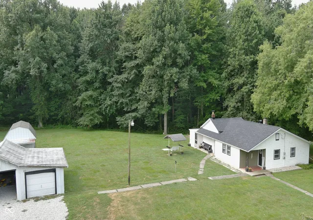 Photo 1 of Single family home for sale at 1333 W County Rd 700 S, Versailles, IN 47042 | MLS# 22115489 | Listing updated on 2026-09-28