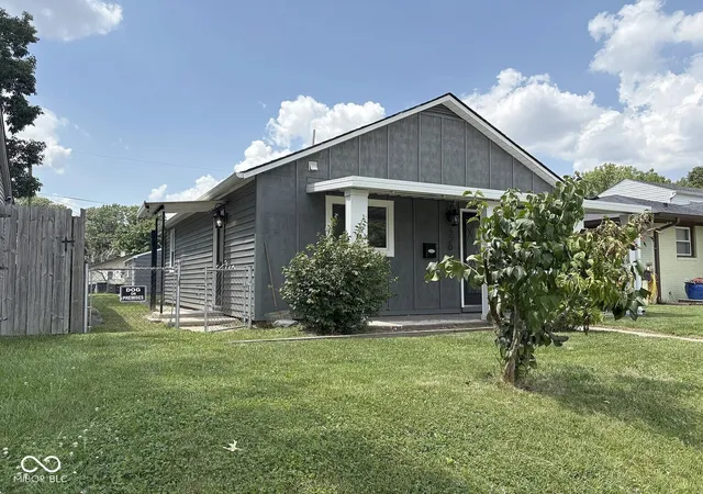 Photo 12 of Sale Pending at 320 N 7th Avenue, Beech Grove, IN 46107 | MLS# 22115495 | Listing updated on 2026-08-05