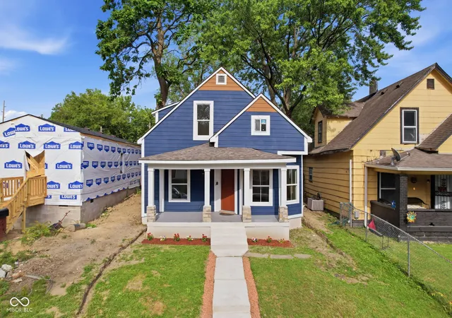 Photo 1 of Sale Pending at 2955 N Olney St, Indianapolis, IN 46218 | MLS# 22115510 | Listing updated on 2026-08-23