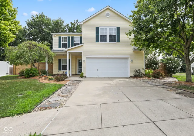 Photo 1 of Single family home for sale at 5719 Apple Branch Ct, Indianapolis, IN 46237 | MLS# 22115511 | Listing updated on 2026-10-05