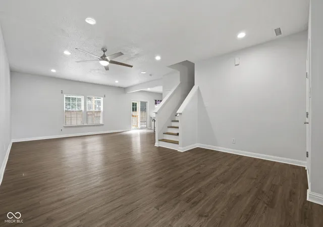 Photo 3 of Single family home for sale at 5719 Apple Branch Ct, Indianapolis, IN 46237 | MLS# 22115511 | Listing updated on 2026-10-05