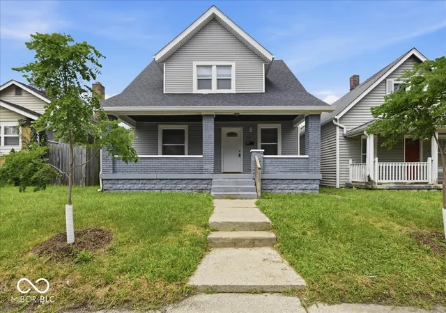 2nd image of 842 N Oakland Ave, Indianapolis, IN 46201 | MLS# 22115515