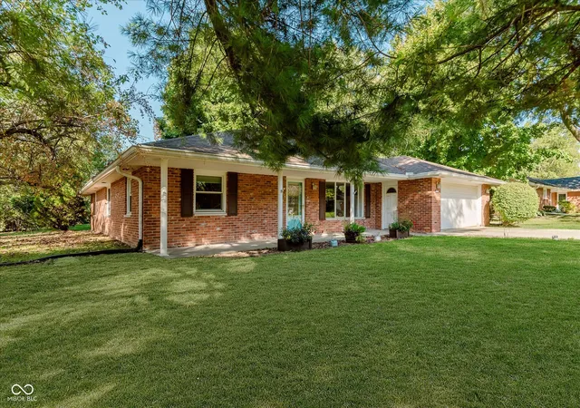 2nd image of 207 N Fir Tree Dr, Muncie, IN 47304 | MLS# 22115521