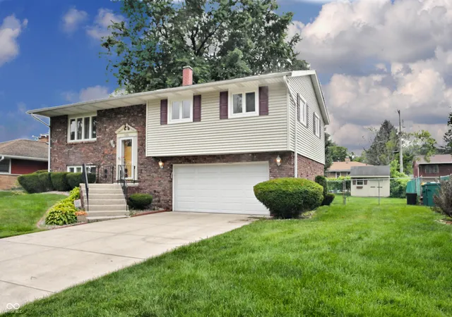 2nd image of 7880 Delaware Pl, Merrillville, IN 46410 | MLS# 22115541