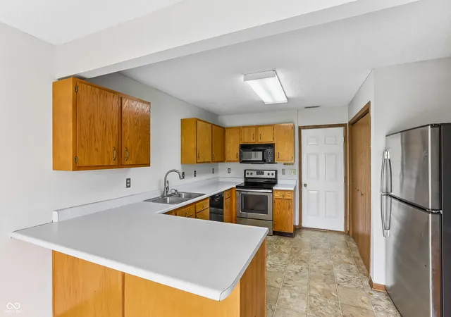 2nd image of 165 Harts Ford Wy, Brownsburg, IN 46112 | MLS# 22115547