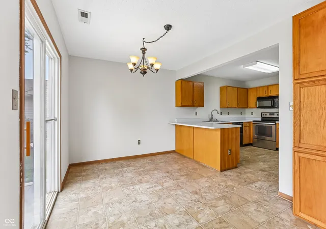 3rd image of 165 Harts Ford Wy, Brownsburg, IN 46112 | MLS# 22115547