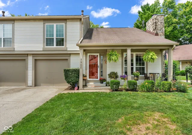 Condo for sale at 7907 Hunters Path, Indianapolis, IN 46214 | MLS# 22115559
