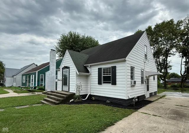 2nd image of 105 E Vinyard, Anderson, IN 46012 | MLS# 22115588