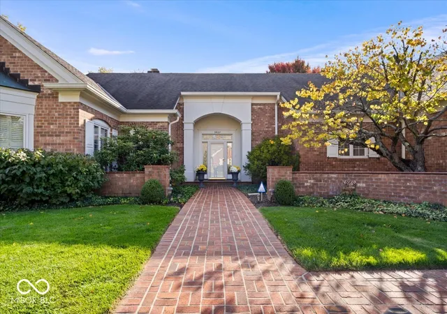 Photo 2 of Sale Pending at 5027 Beaumont Way S Dr, Indianapolis, IN 46250 | MLS# 22115592 | Listing updated on 2026-09-05