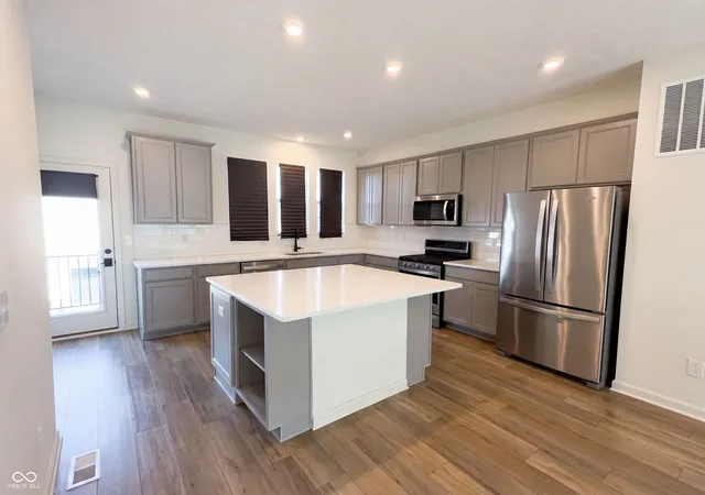 Photo 2 of Condo for sale at 14549 Brecon Ln, Carmel, IN 46074 | MLS# 22115607 | Listing updated on 2026-09-17