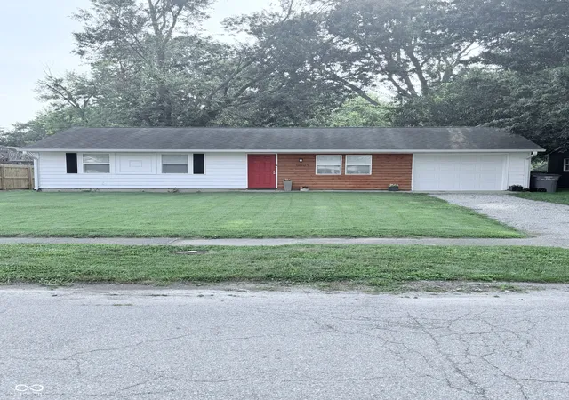 Photo 2 of Sale Pending at 5609 Wampum Dr, Kokomo, IN 46902 | MLS# 22115611 | Listing updated on 2026-09-01
