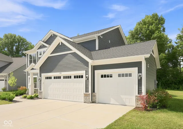 Photo 2 of Single family home for sale at 7216 Jackson Dr, Indianapolis, IN 46229 | MLS# 22115617 | Listing updated on 2026-09-02