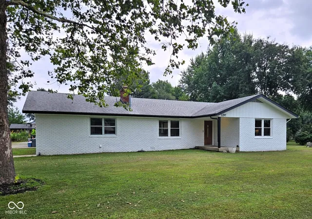 1st image of 1297 N County Road 475 E, Avon, IN 46123 | MLS# 22115623