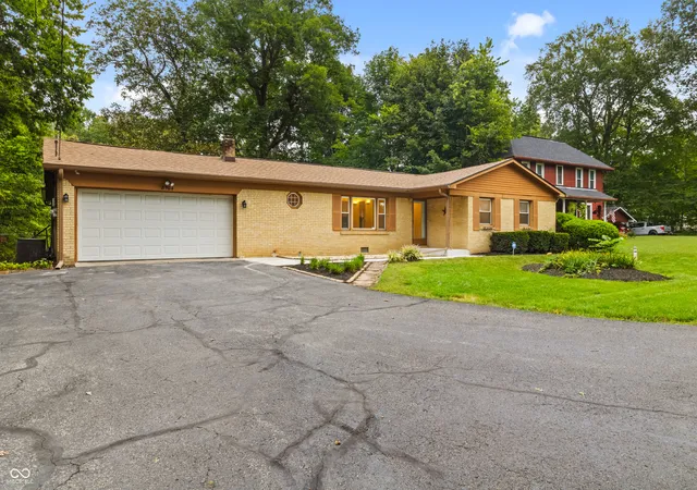 Photo 3 of Single family home for sale at 8904 Camby Rd, Camby, IN 46113 | MLS# 22115626 | Listing updated on 2026-09-23