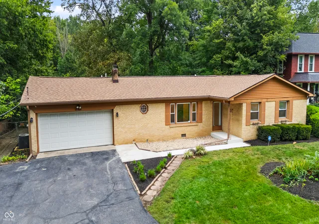 Sale Pending at 8904 Camby Rd, Camby, IN 46113 | MLS# 22115626 | Listing updated on 2026-10-02