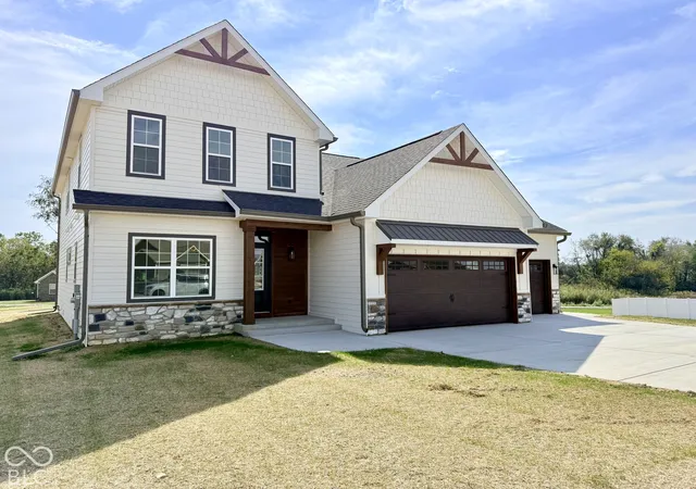 Photo 1 of Single family home for sale at 13 Pine Hills Ct, Crawfordsville, IN 47933 | MLS# 22115634 | Listing updated on 2026-10-01