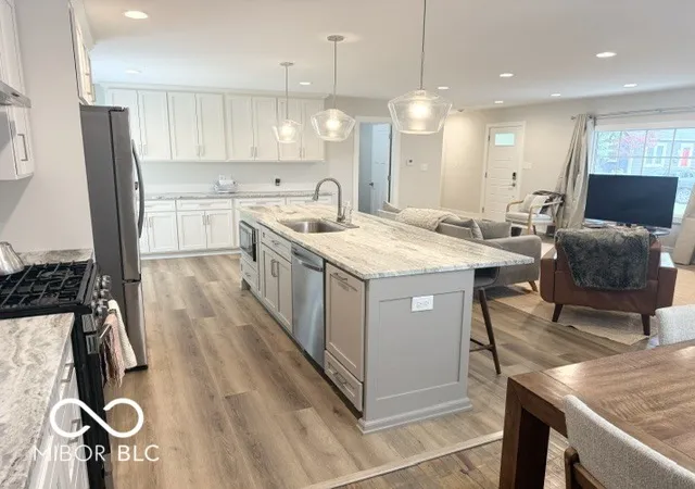Photo 4 of Single family home for sale at 1 Elm Tree Ct, Greenwood, IN 46142 | MLS# 22115640 | Listing updated on 2026-09-23