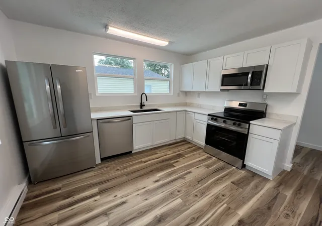 4th image of 1933 S M St, Elwood, IN 46036 | MLS# 22115643