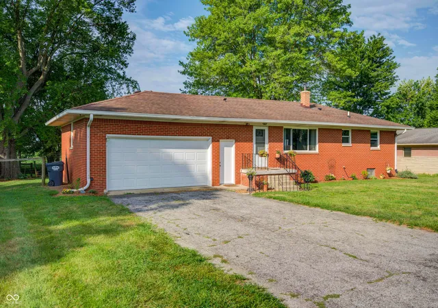 2nd image of 709 Old Plank Rd, Franklin, IN 46131 | MLS# 22115660