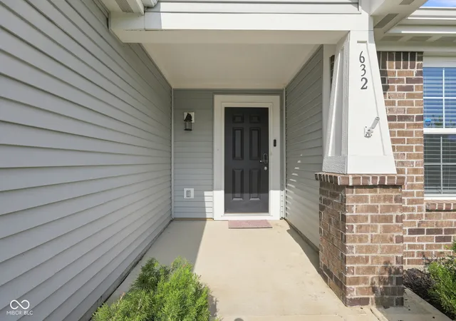 Photo 3 of Single family home for sale at 632 N Crystal Dr, Fortville, IN 46040 | MLS# 22115664 | Listing updated on 2026-08-07