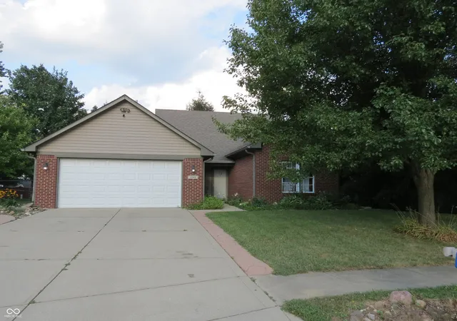 1st image of 1545 Black Oak Ct, Franklin, IN 46131 | MLS# 22115679