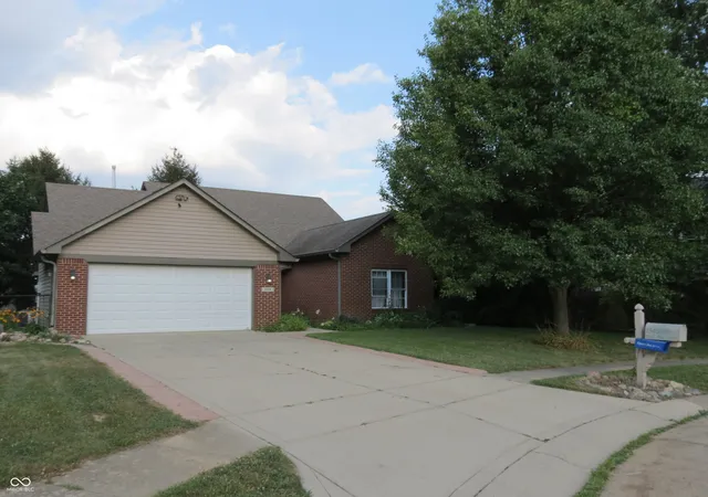 3rd image of 1545 Black Oak Ct, Franklin, IN 46131 | MLS# 22115679