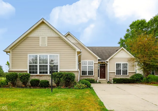 Photo 3 of Sale Pending at 3205 Tantara Bnd, Carmel, IN 46032 | MLS# 22115682 | Listing updated on 2026-09-01