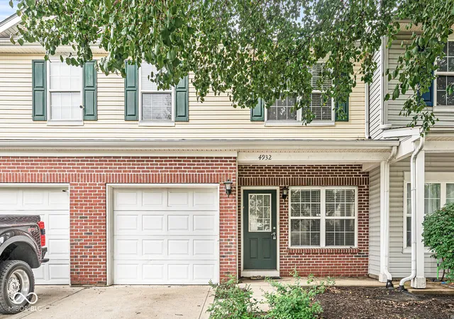Photo 1 of Condo for sale at 4932 Tuscany Ln, Indianapolis, IN 46254 | MLS# 22115691 | Listing updated on 2026-09-02