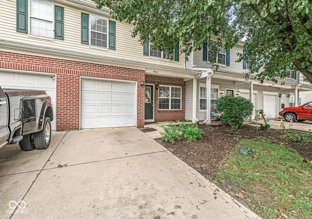 Photo 4 of Condo for sale at 4932 Tuscany Ln, Indianapolis, IN 46254 | MLS# 22115691 | Listing updated on 2026-09-02
