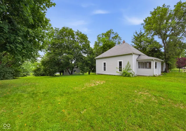 3rd image of 1303 S Shipley St, Muncie, IN 47302 | MLS# 22115696