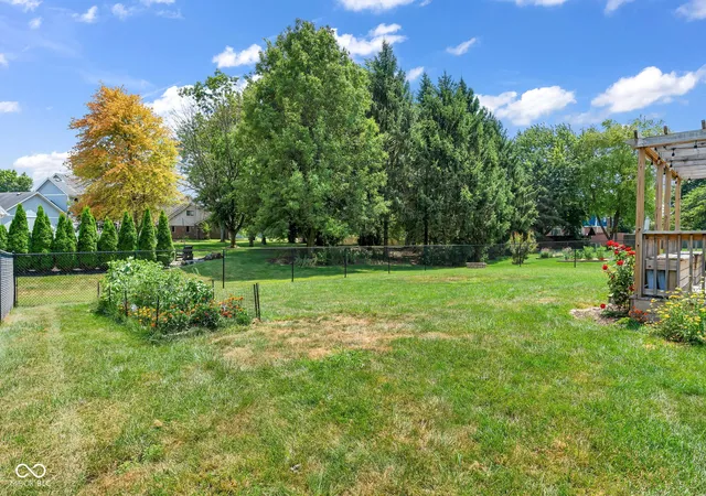 Photo 4 of Sale Pending at 12225 Sunrise Dr, Indianapolis, IN 46229 | MLS# 22115698 | Listing updated on 2026-09-11