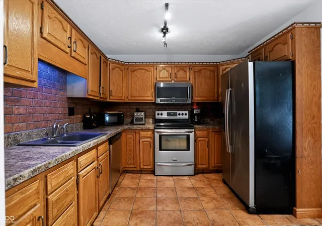 Photo 4 of Single family home for sale at 8265 S Metzel Ln, Nineveh, IN 46164 | MLS# 22115708 | Listing updated on 2026-10-04