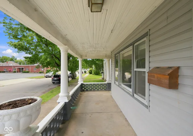 Photo 4 of Single family home for sale at 233 N Walnut St, Cambridge City, IN 47327 | MLS# 22115714 | Listing updated on 2026-09-01