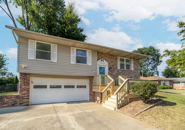 1st image of 5130 Lockerbie Ct, Columbus, IN 47203 | MLS# 22115717