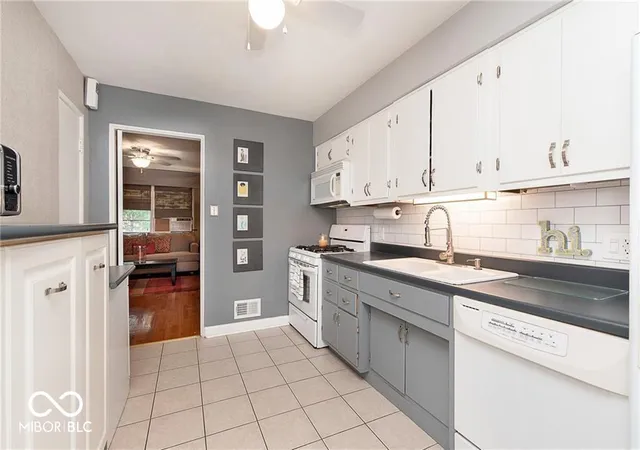 Photo 4 of House for sale at 1721 Woodruff Pl Cross Dr, Indianapolis, IN 46201 | MLS# 22115720 | Listing updated on 2026-08-24