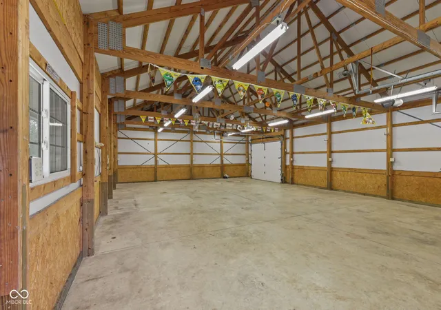 Photo 4 of Single family home for sale at 5255 W Stones Xing Rd, Greenwood, IN 46143 | MLS# 22115746 | Listing updated on 2026-08-28