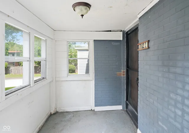 Photo 3 of Sale Pending at 4723 Hinesley Ave, Indianapolis, IN 46208 | MLS# 22115752 | Listing updated on 2026-08-27