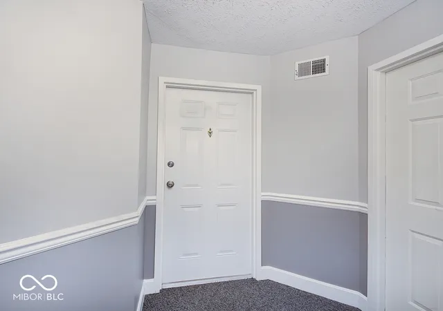 Photo 2 of Condo for sale at 8720 Yardley Ct #301, Indianapolis, IN 46268 | MLS# 22115756 | Listing updated on 2026-08-19