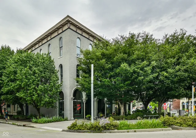 2nd image of 706 Massachusetts Ave #202, Indianapolis, IN 46204 | MLS# 22115758