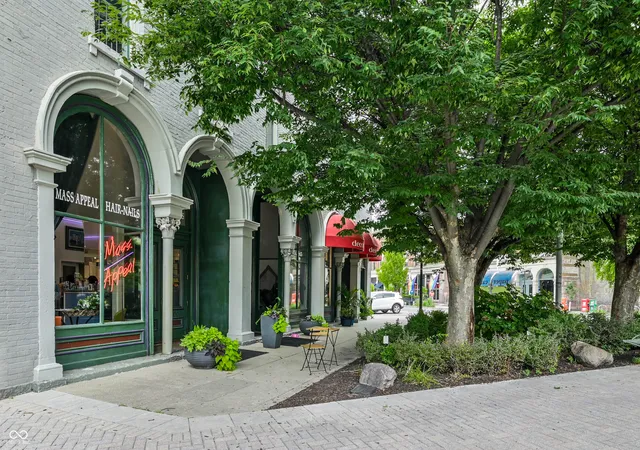 3rd image of 706 Massachusetts Ave #202, Indianapolis, IN 46204 | MLS# 22115758